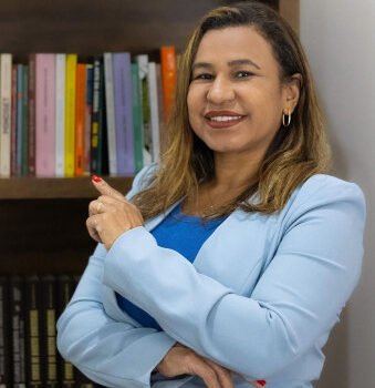 Mulheres do DC apresentam propostas firmes no combate à violência contra a mulher em Mato Grosso Mulheres do DC apresentam propostas firmes no combate à violência contra a mulher em Mato Grosso